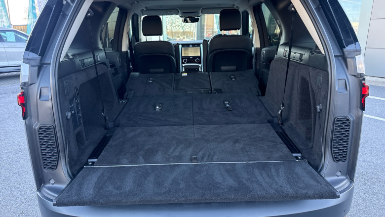 Land Rover Discovery 3.0 D300 S 5dr Auto Diesel Station Wagon